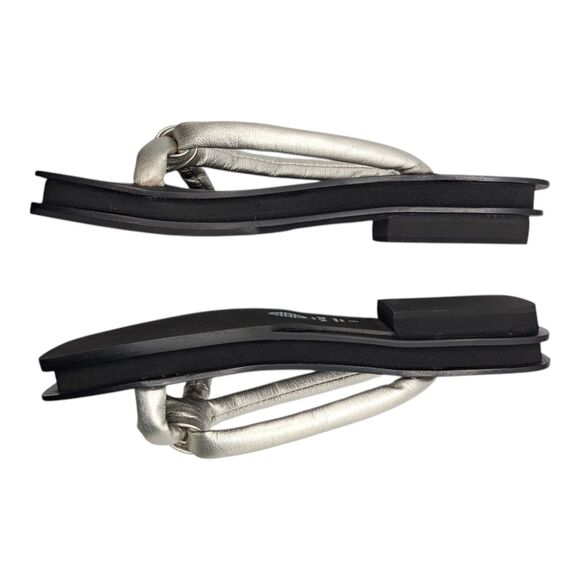 Martinez Roque Silver Sandals Flats Metallic Knot Detail Slip-On US 8.5 - Picture 12 of 16